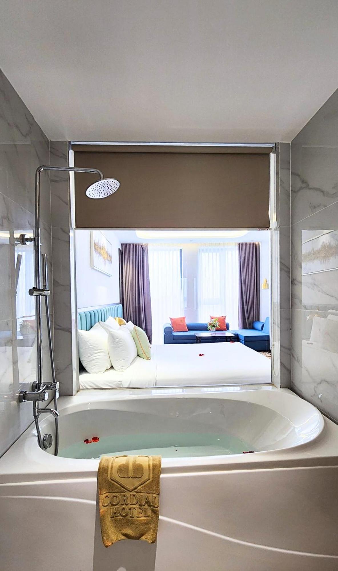 Cordial Grand Hotel Da Nang Beach - Infinity Rooftop Pool Экстерьер фото