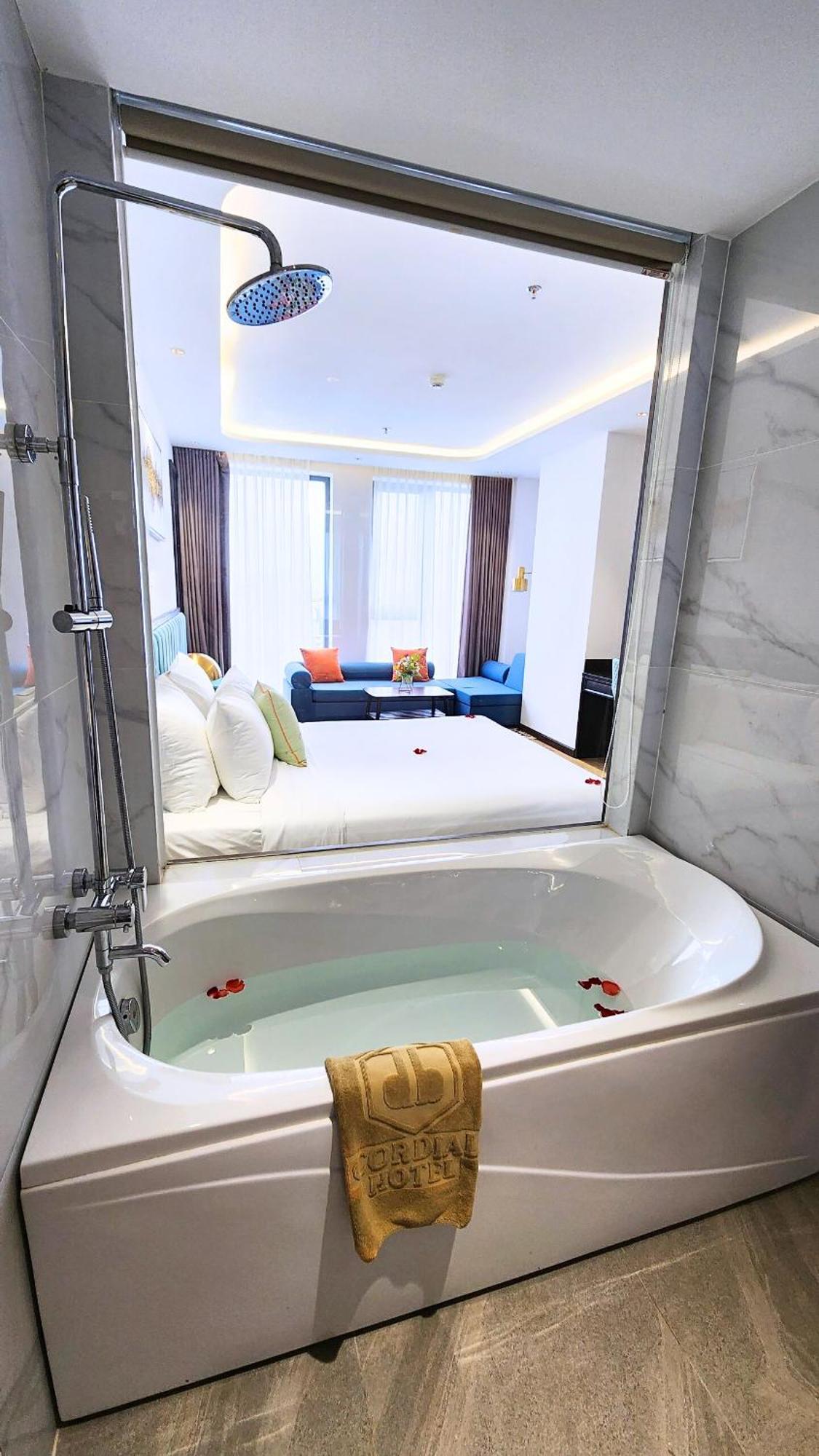 Cordial Grand Hotel Da Nang Beach - Infinity Rooftop Pool Экстерьер фото